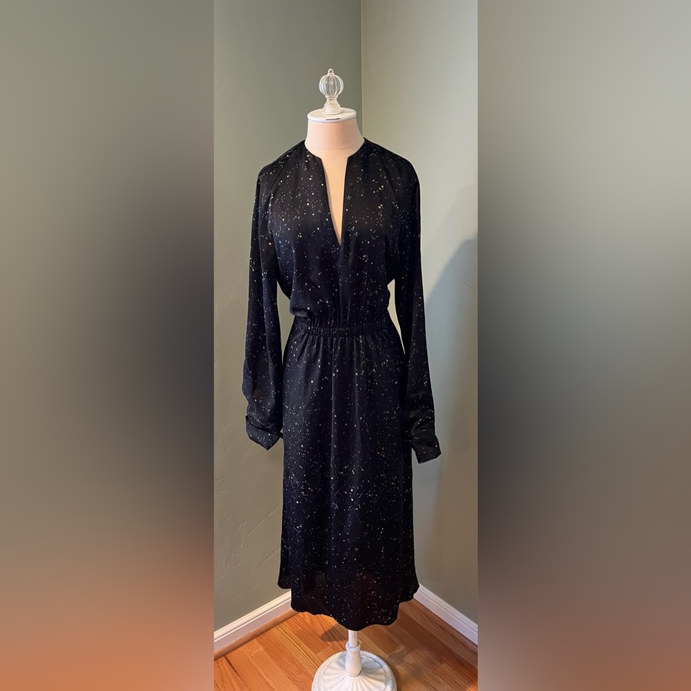 Vince-Elegant Black Starry Dress. W/pockets .